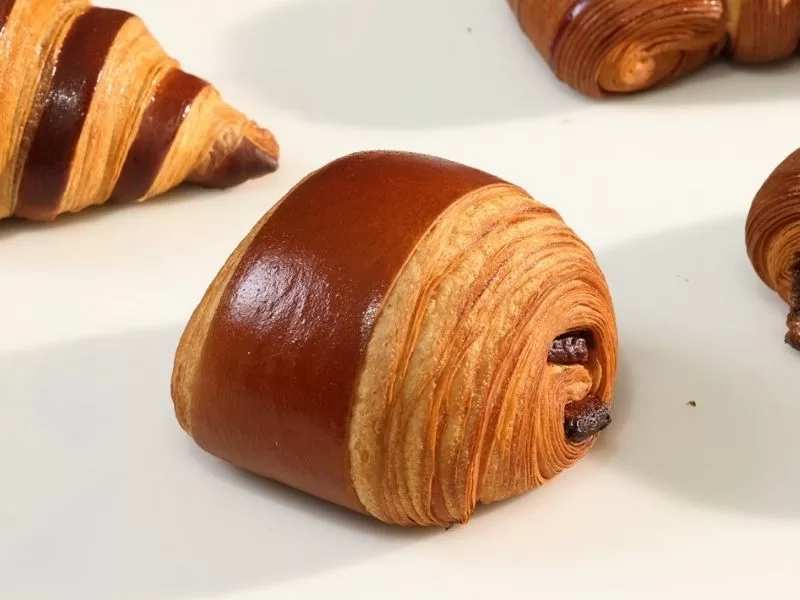 קרואסון שוקולד - Pain au Chocolat