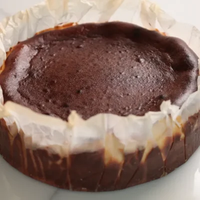 עוגת גבינה באסקית מיכאל זורין